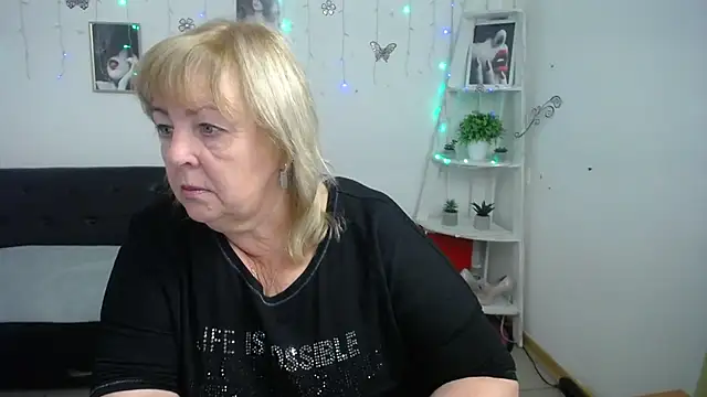 Snapshot of MilenaWedxy chatting on September 29, 9:47 am MilenaWedxy online show from September 29, 9:47 am