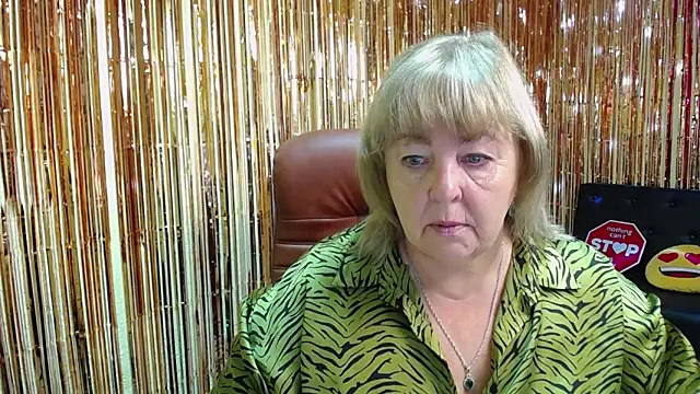 Snapshot of MilenaWedxy chatting on October 4, 5:16 am MilenaWedxy online show from October 4, 5:16 am