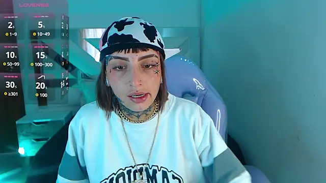 Gyal 8  online show from October 24, 7:43 pm