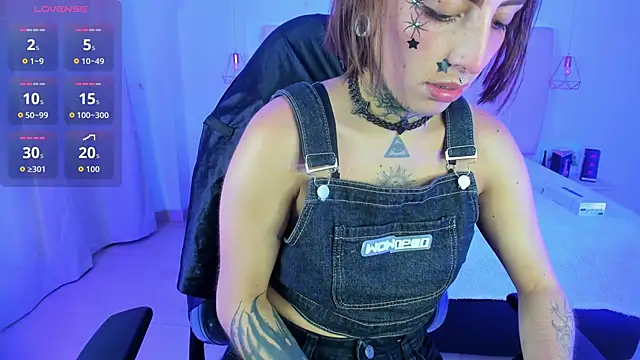 Gyal 8  online show from February 28, 4:13 am