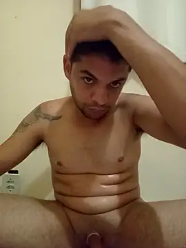 Snapshot of livinhoooo chatting on November 1, 11:29 pm livinhoooo online show from November 1, 11:29 pm