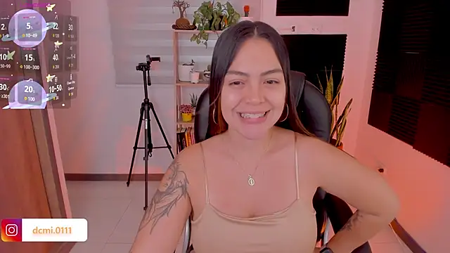 Snapshot of TaniaVelvet chatting on October 23, 4:28 pm TaniaVelvet online show from October 23, 4:28 pm