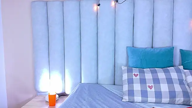 MyApril   online show from October 4, 11:52 am