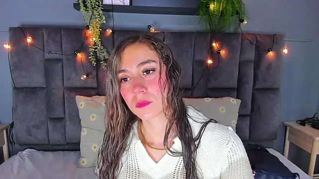 MyApril   online show from March 25, 12:44 pm