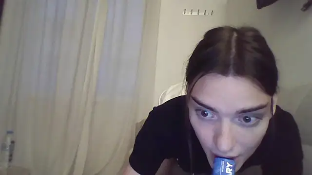 Snapshot of Luna_Samosienko chatting on September 26, 4:33 pm Luna Samosienko online show from September 26, 4:33 pm
