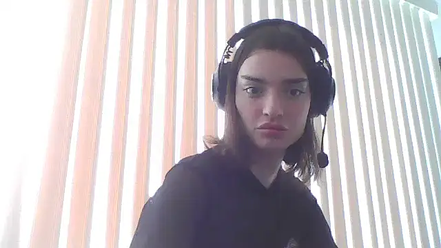 Snapshot of Luna_Samosienko chatting on October 5, 2:48 pm Luna Samosienko online show from October 5, 2:48 pm