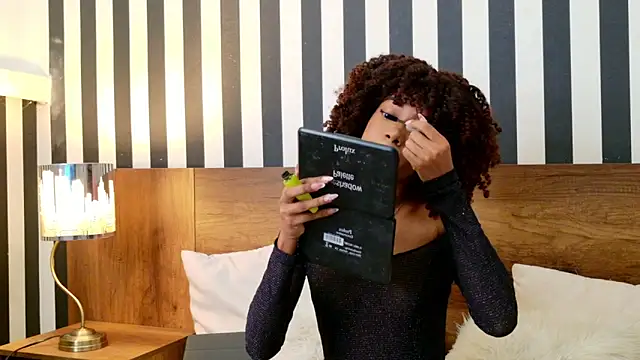 Snapshot of Stellaciel_ chatting on October 23, 10:41 pm Stellaciel online show from October 23, 10:41 pm