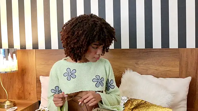 Snapshot of Stellaciel_ chatting on October 26, 2:23 pm Stellaciel online show from October 26, 2:23 pm