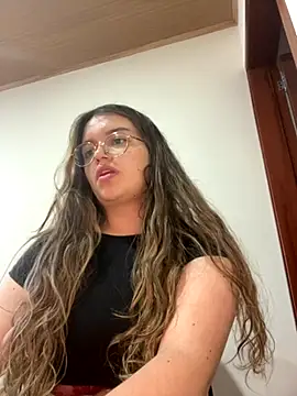 Snapshot of Aphrill chatting on September 19, 8:31 pm Aphrill online show from September 19, 8:31 pm