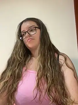 Snapshot of Aphrill chatting on October 10, 2:21 am Aphrill online show from October 10, 2:21 am