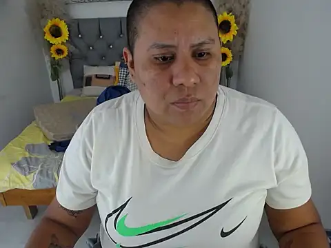 hotlesby valery online show from December 17, 7:53 pm