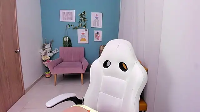 Snapshot of Victoria_Jonnesss chatting on November 4, 11:42 am Victoria Jonnesss online show from November 4, 11:42 am