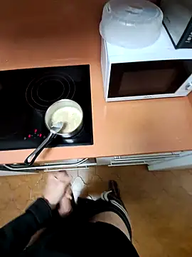 Snapshot of mecumming2 chatting on October 6, 11:02 pm mecumming2 online show from October 6, 11:02 pm