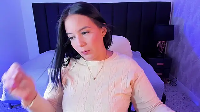 Snapshot of camiladuke7 chatting on September 24, 7:39 pm camiladuke7 online show from September 24, 7:39 pm