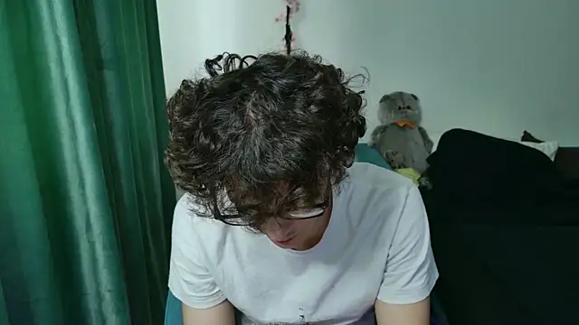 Snapshot of dreamgonetan chatting on September 28, 8:42 am dreamgonetan online show from September 28, 8:42 am