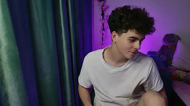 Snapshot of dreamgonetan chatting on October 6, 8:50 pm dreamgonetan online show from October 6, 8:50 pm