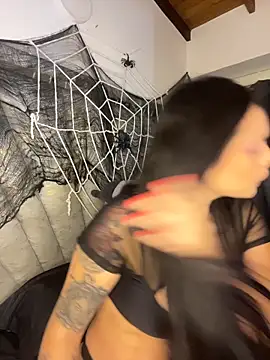 Snapshot of liahouses chatting on October 27, 11:20 pm liahouses online show from October 27, 11:20 pm