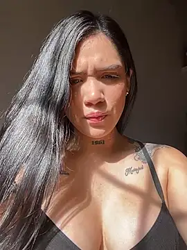 Snapshot of liahouses chatting on November 7, 1:00 pm liahouses online show from November 7, 1:00 pm