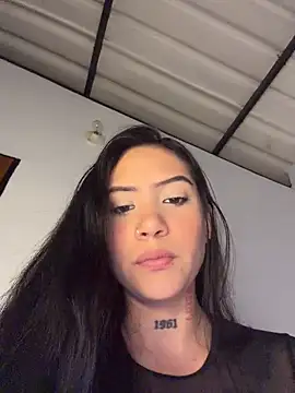 Snapshot of liahouses chatting on December 20, 8:49 pm liahouses online show from December 20, 8:49 pm