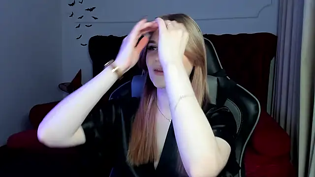 AriaWell online show from October 28, 5:37 pm