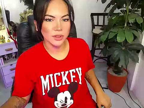 Snapshot of AngelitaDeputouch chatting on November 8, 11:10 am AngelitaDeputouch online show from November 8, 11:10 am