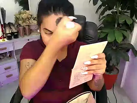 Snapshot of AngelitaDeputouch chatting on November 11, 8:36 am AngelitaDeputouch online show from November 11, 8:36 am