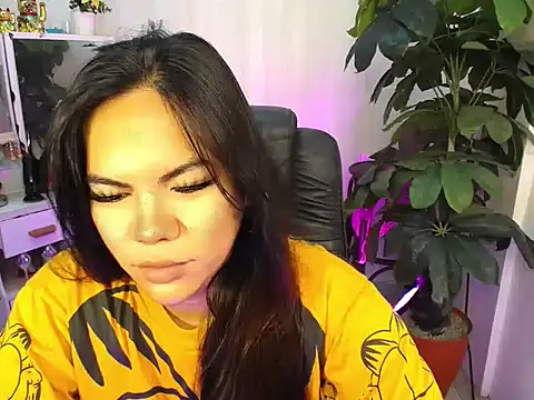 Snapshot of AngelitaDeputouch chatting on November 23, 9:47 pm AngelitaDeputouch online show from November 23, 9:47 pm