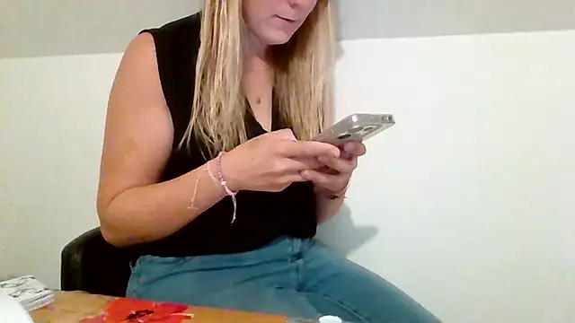 Snapshot of Coquinette62 chatting on October 6, 9:18 am Coquinette62 online show from October 6, 9:18 am