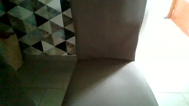 Snapshot of Coquinette62 chatting on October 21, 9:43 am Coquinette62 online show from October 21, 9:43 am