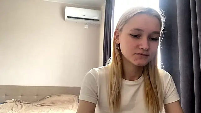 TwinedPeril online show from October 24, 7:05 am