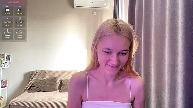 TwinedPeril online show from November 8, 7:08 am