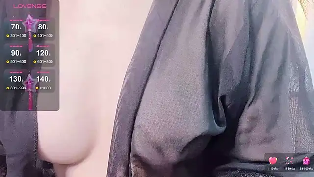 Snapshot of nuan-nuan- chatting on February 19, 10:06 pm nuan-nuan- online show from February 19, 10:06 pm