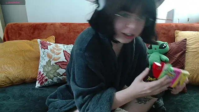 Snapshot of HardNerdVoid chatting on October 11, 6:56 am HardNerdVoid online show from October 11, 6:56 am