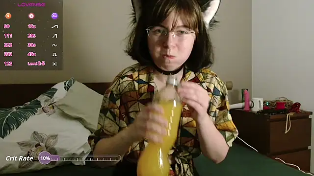 Snapshot of HardNerdVoid chatting on November 6, 8:32 pm HardNerdVoid online show from November 6, 8:32 pm