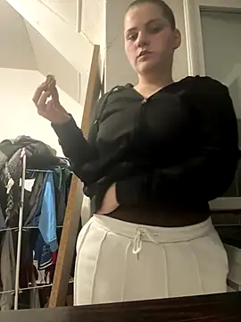 Snapshot of Alita_92 chatting on October 9, 7:34 pm Alita 92 online show from October 9, 7:34 pm