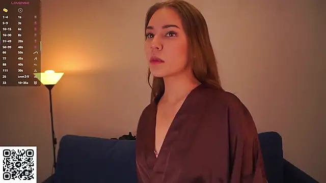 AdrianaCoenen online show from November 1, 7:05 pm