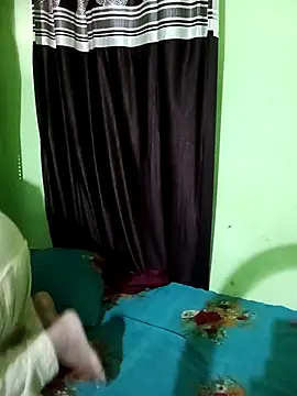 Snapshot of Mona_darling21 chatting on October 5, 10:24 am Mona darling21 online show from October 5, 10:24 am