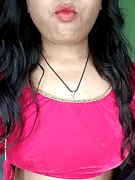 Snapshot of Mona_darling21 chatting on October 6, 6:33 am Mona darling21 online show from October 6, 6:33 am