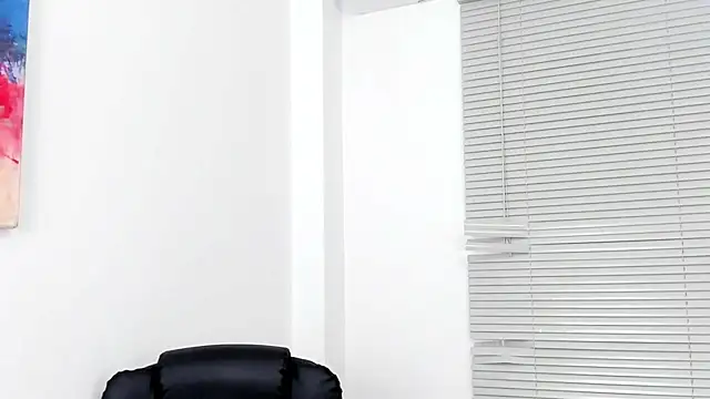 Snapshot of Little_liam chatting on October 18, 7:36 pm Little liam online show from October 18, 7:36 pm