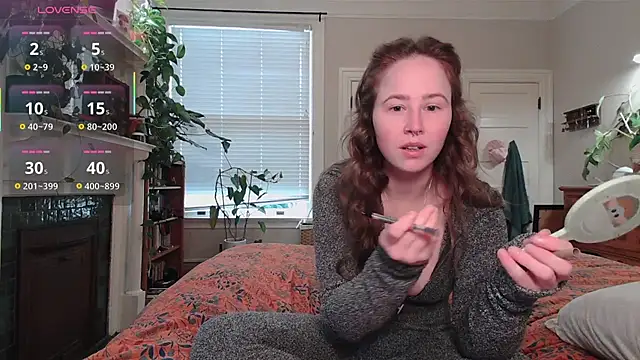 Snapshot of wutangwendy chatting on December 16, 6:02 pm wutangwendy online show from December 16, 6:02 pm