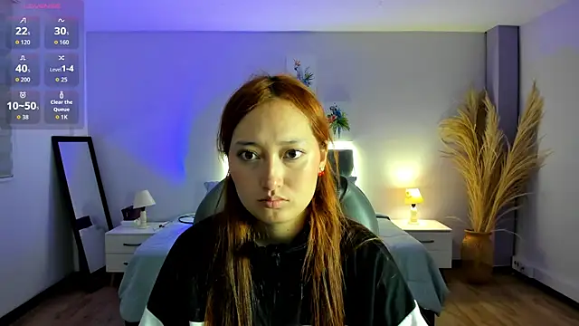 Snapshot of Samara_Hilton_2 chatting on September 29, 8:13 pm Samara Hilton 2 online show from September 29, 8:13 pm