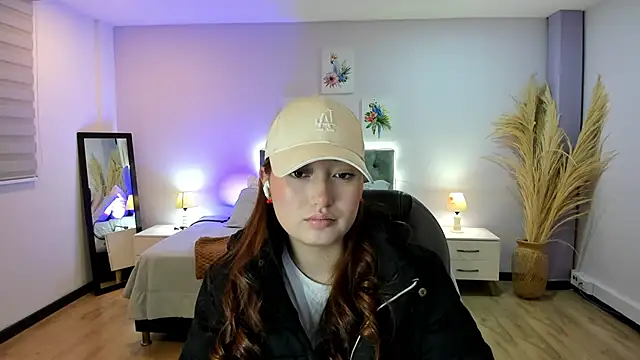 Snapshot of Samara_Hilton_2 chatting on October 1, 7:20 pm Samara Hilton 2 online show from October 1, 7:20 pm