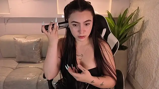 Snapshot of scarlett_smith_tp chatting on November 25, 7:36 pm scarlett smith tp online show from November 25, 7:36 pm