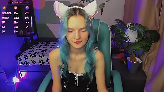 Snapshot of Lika_Sky chatting on November 13, 3:55 pm Lika Sky online show from November 13, 3:55 pm