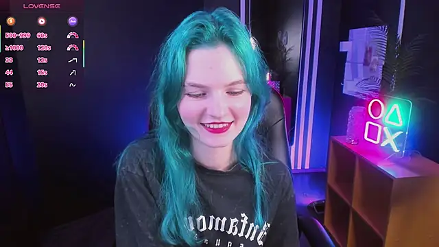 Snapshot of Lika_Sky chatting on November 25, 3:45 pm Lika Sky online show from November 25, 3:45 pm