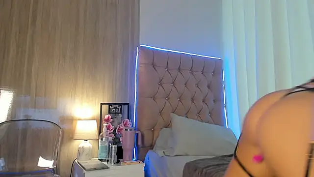 Snapshot of Salytexas chatting on November 14, 9:02 pm Salytexas online show from November 14, 9:02 pm