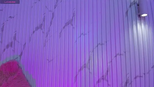 Snapshot of Missdionne_curly chatting on October 25, 11:29 am Missdionne curly online show from October 25, 11:29 am