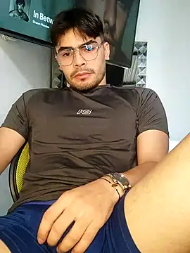 Snapshot of Mason_grey chatting on October 27, 12:31 pm Mason grey online show from October 27, 12:31 pm