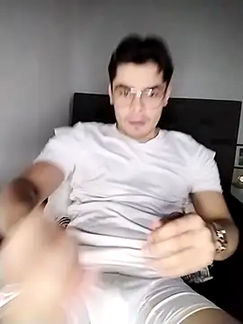 Snapshot of Mason_grey chatting on November 8, 9:46 pm Mason grey online show from November 8, 9:46 pm