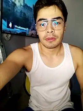 Snapshot of Mason_grey chatting on December 3, 12:03 pm Mason grey online show from December 3, 12:03 pm